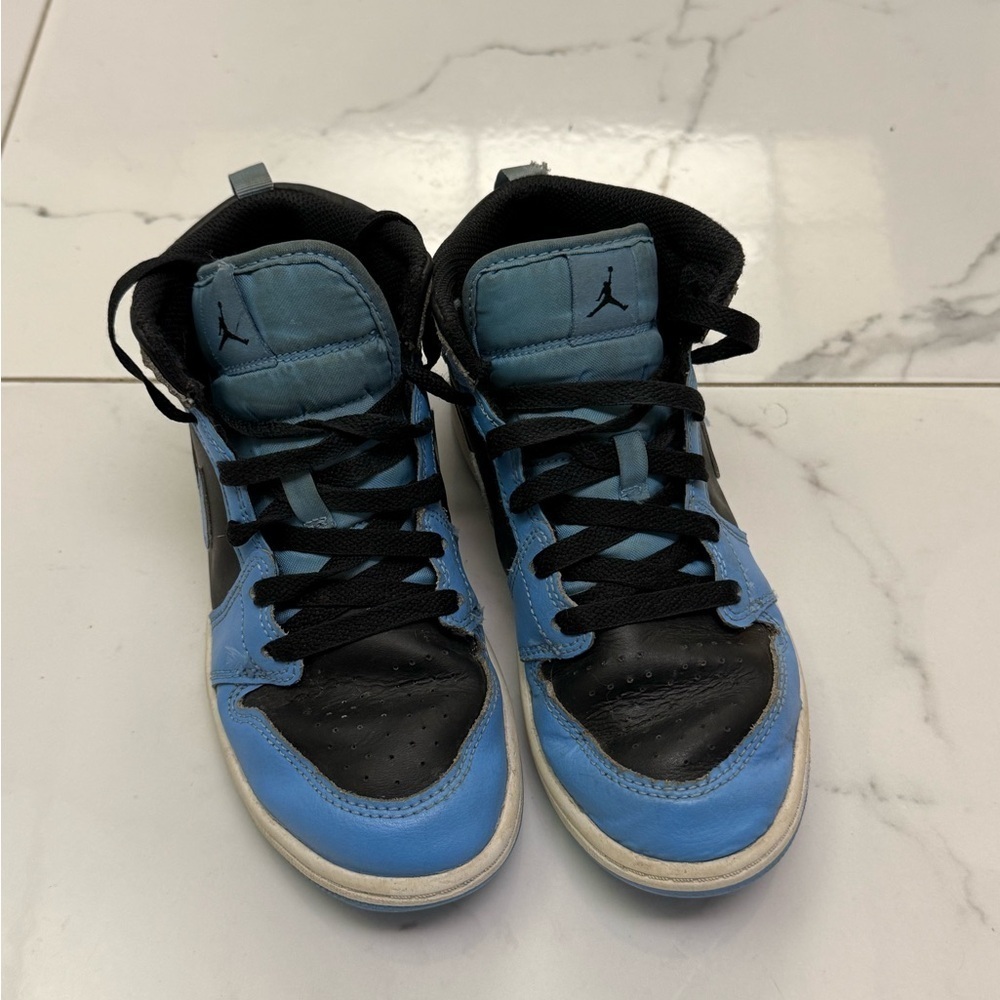Kids Jordan Black and Blue Sneakers Size 3Y